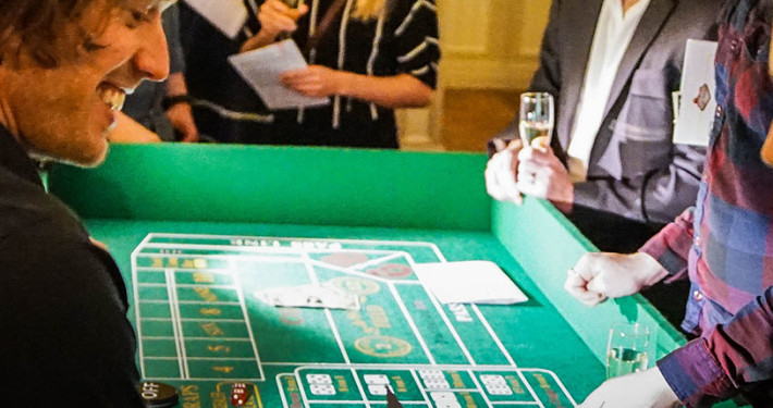 Teambuilding och mingel i aktiviteten Casinokväll